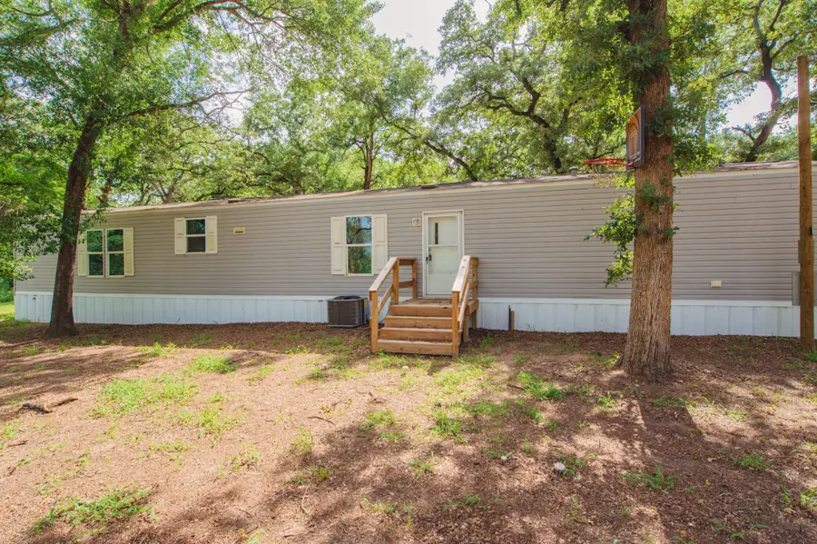 869 Yaupon Drive, Caldwell, TX 77836 - Image #2