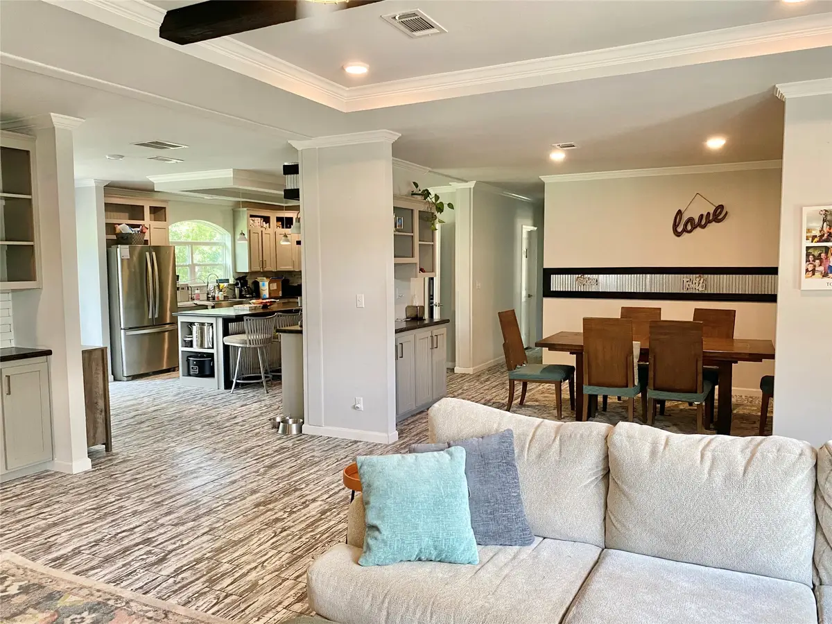 1093 County Road 205 Road, Giddings, TX 78942 - Image #1