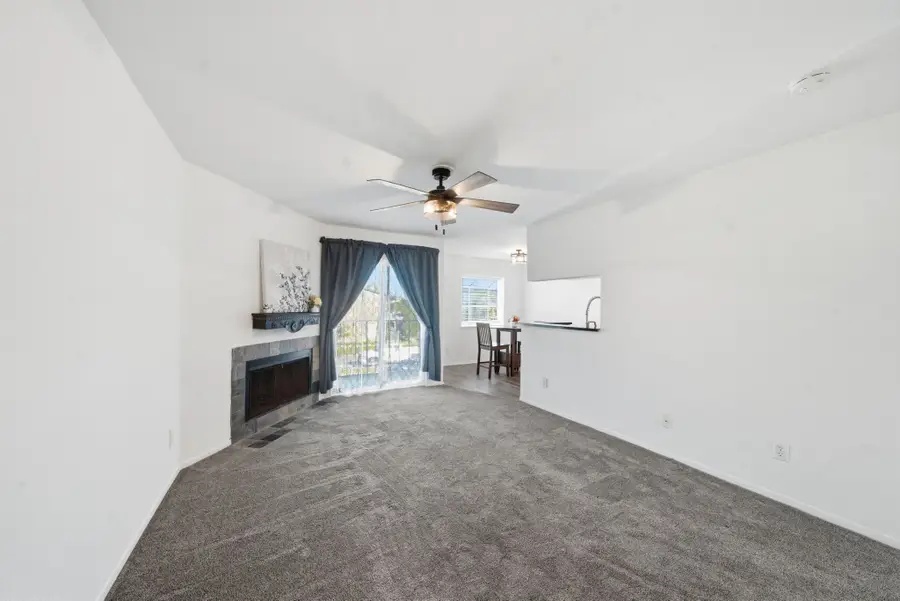 18800 Egret Bay Boulevard #808, Webster, TX 77058 - Image #2