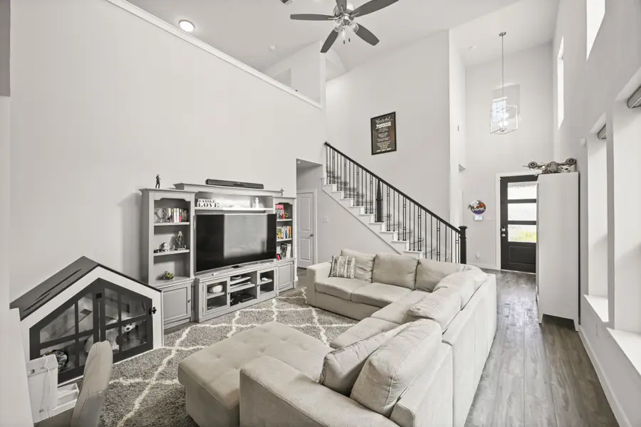 5010 Chestnut Orchard Drive, Houston, TX 77066 - Image #3