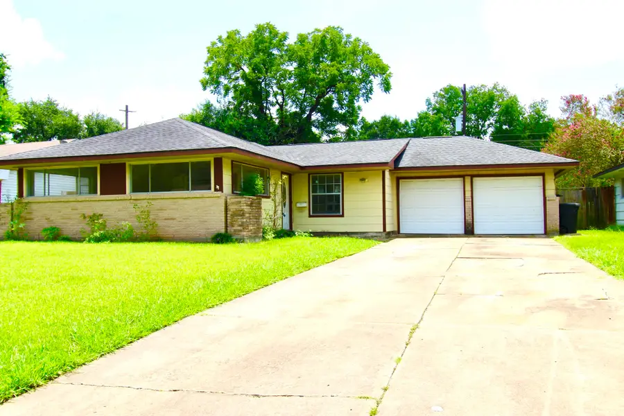 6923 Edgemoor Drive, Houston, TX 77074 - #2