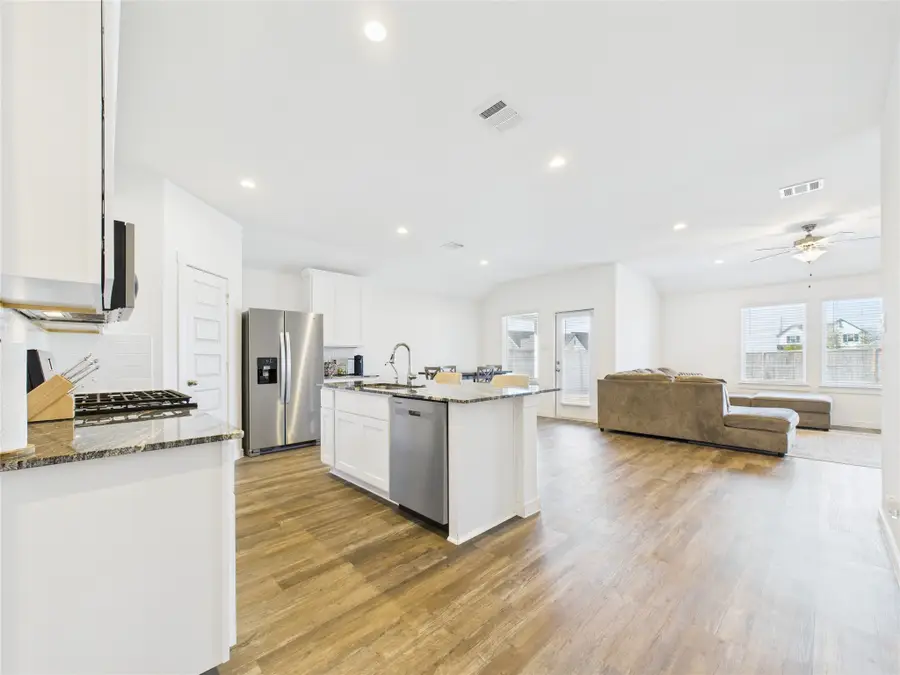 4206 Butler Point Lane, League City, TX 77573 - Image #3