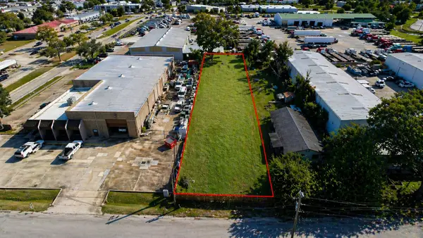 5717 Centralcrest St, Houston, TX 77092