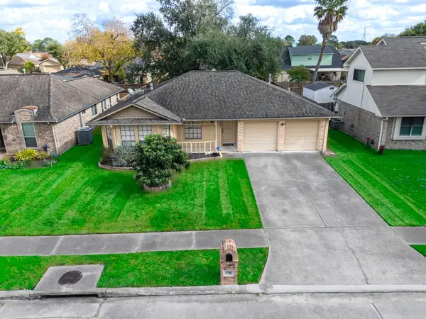 3707 Pine Cone Trail, Pasadena, TX 77505