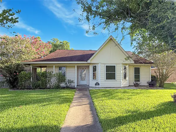 446 Countryside Drive, West Columbia, TX 77486