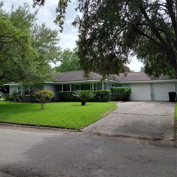 8106 Lorrie Drive, Houston, TX 77025