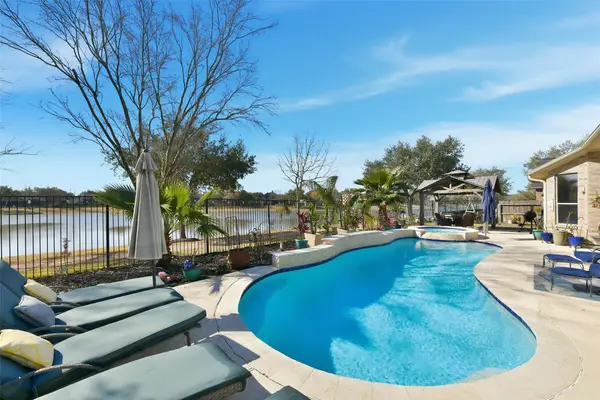 4616 Chaperel Drive, Pearland, TX 77584