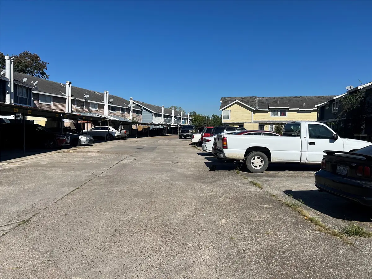 8405 Wilcrest Drive #3202, Houston, TX 77072 - Image #1