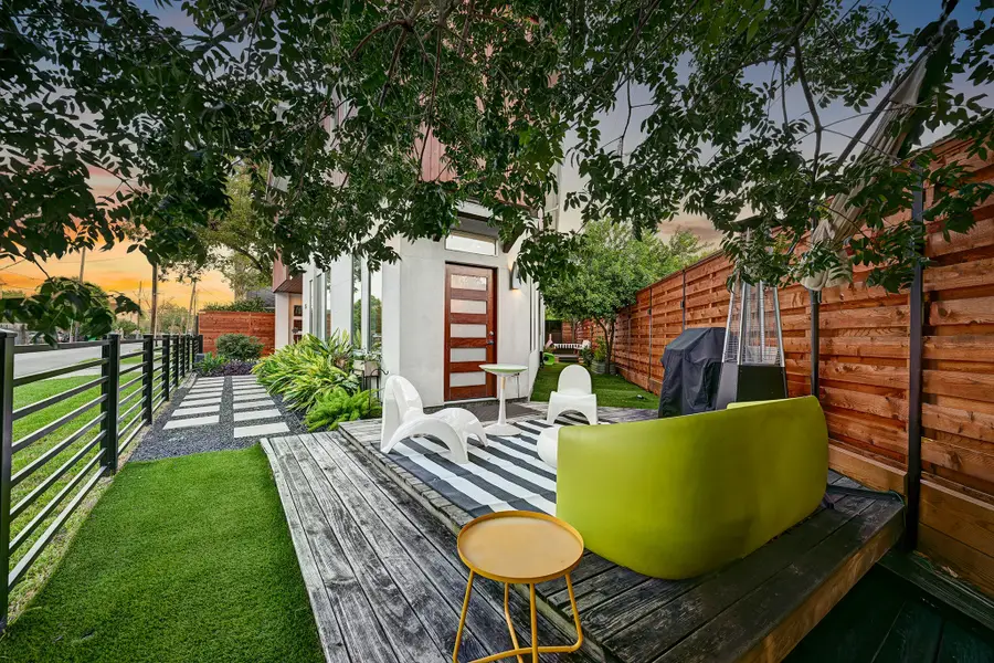 1106 E 27th Street, Houston, TX 77009 - #2