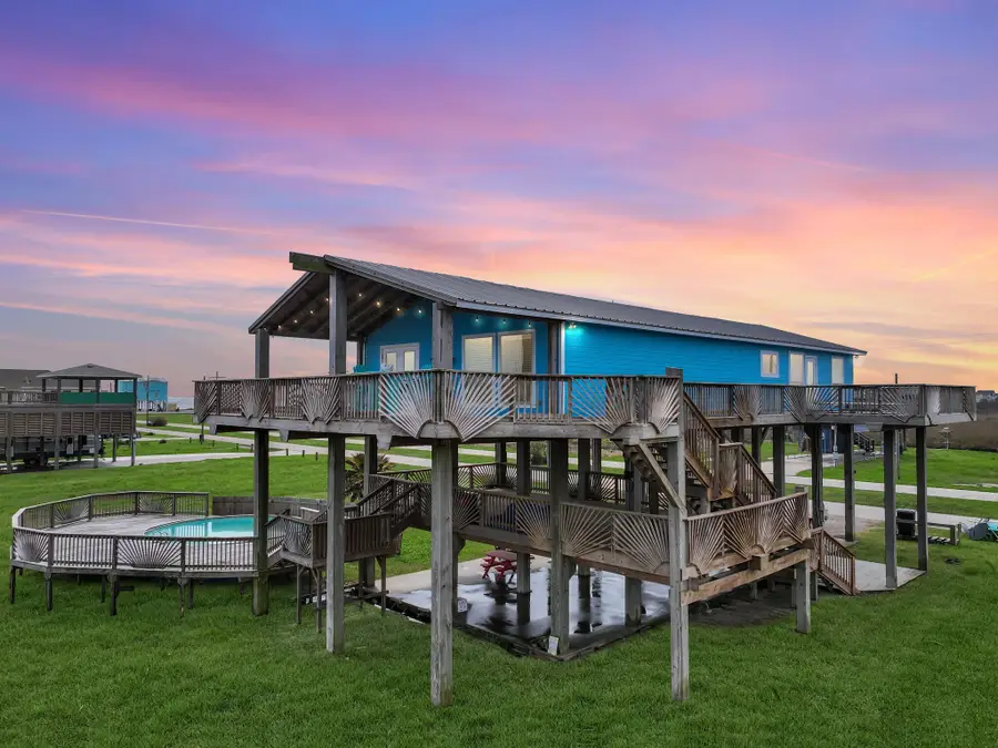 1056 Van Sant, Gilchrist, TX 77617 - Image #3