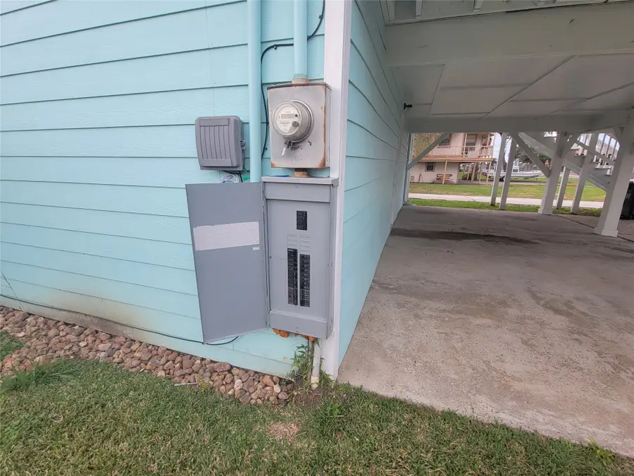1010 22nd Street, San Leon, TX 77539 - #3