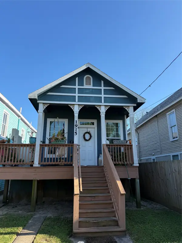 1915 Ursuline Street, Galveston, TX 77550