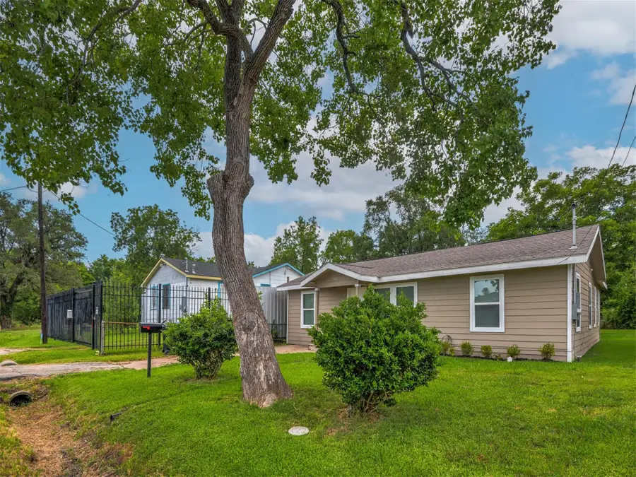 7815 Jester Street, Houston, TX 77051 - Image #2