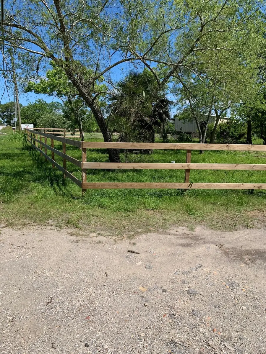 2735 E Fm-517, Dickinson, TX 77539 - Image #3