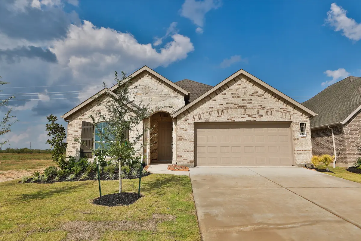 3810 Sunrise Lane, League City, TX 77573 - Image #1