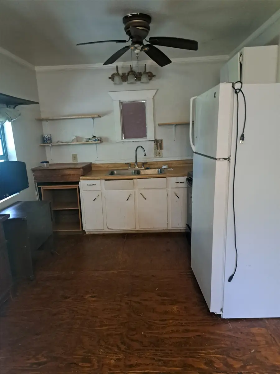 6106 Highway 6, Hitchcock, TX 77563 - Image #3