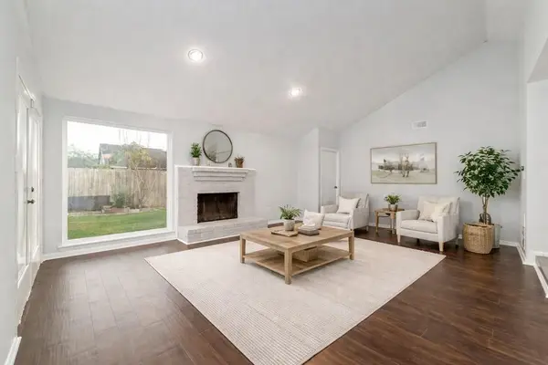 7107 Plaza Del Sol Drive, Houston, TX 77083