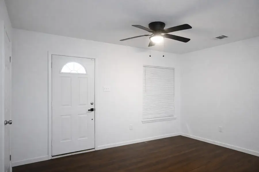 916 Parkway Street, Baytown, TX 77520 - #3