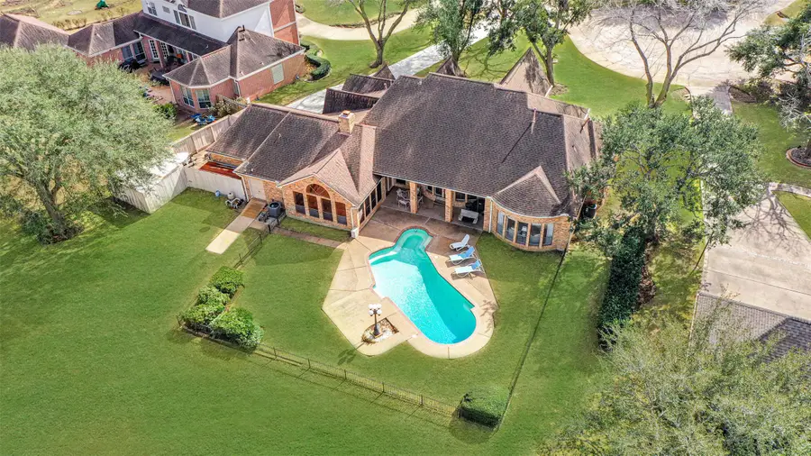 32726 Weybridge Street, Fulshear, TX 77441 - Image #2