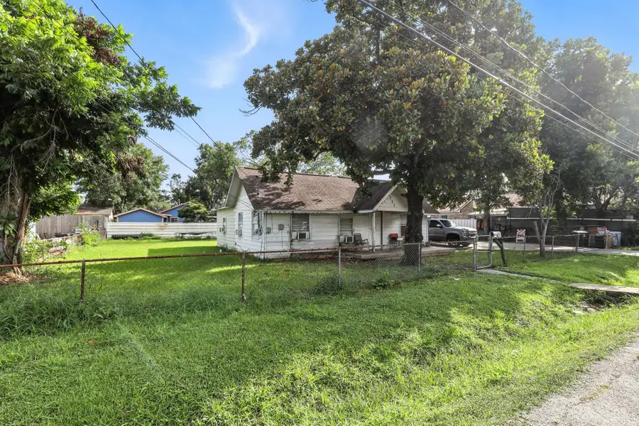 7007 Gonzales Street, Houston, TX 77020 - Image #2