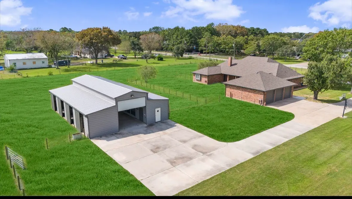 131 Happy Hollow Street, Alvin, TX 77511 - #1