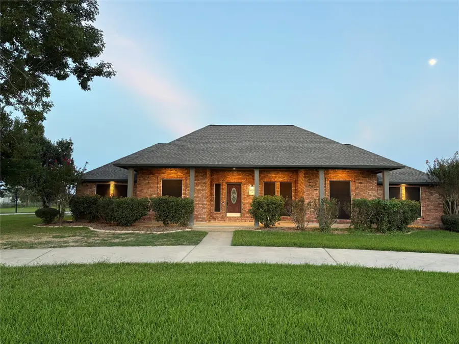 131 Happy Hollow Street, Alvin, TX 77511 - #2