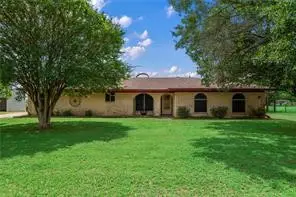 3826 S State Highway 6, Hearne, TX 77859 - #1