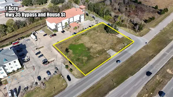 860 S Highway 35 Bypass, Alvin, TX 77511