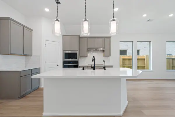 6734 Davis Field Drive, Manvel, TX 77578