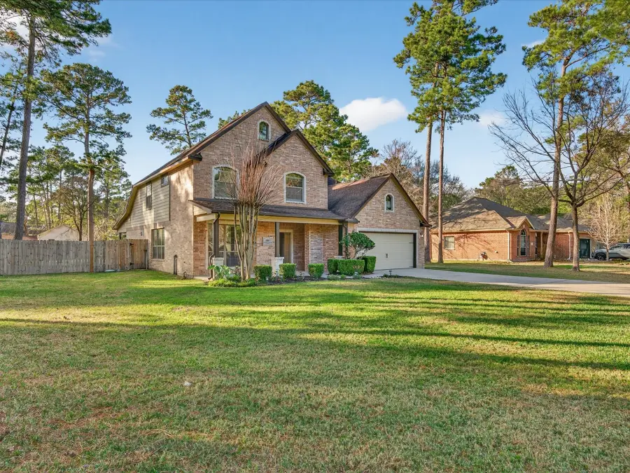 1007 Westwood North Drive, Magnolia, TX 77354 - Image #2