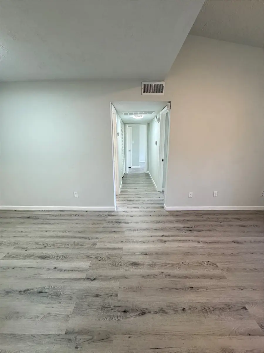 10555 Turtlewood Court #909, Houston, TX 77072 - Image #3