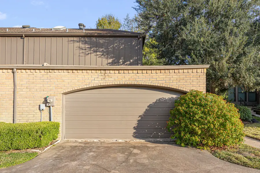 18118 Lakeside Lane, Houston, TX 77058 - Image #3