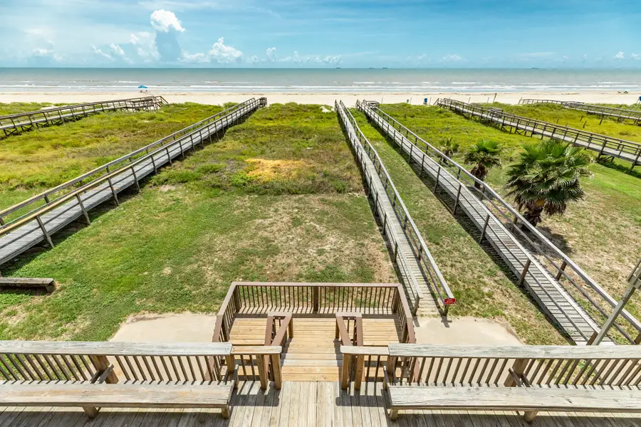 2402 Bluewater Highway, Surfside Beach, TX 77541 - #3