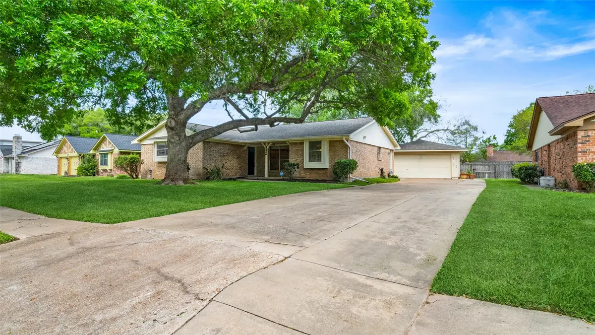 412 Daffodil Street, Lake Jackson, TX 77566 - #1