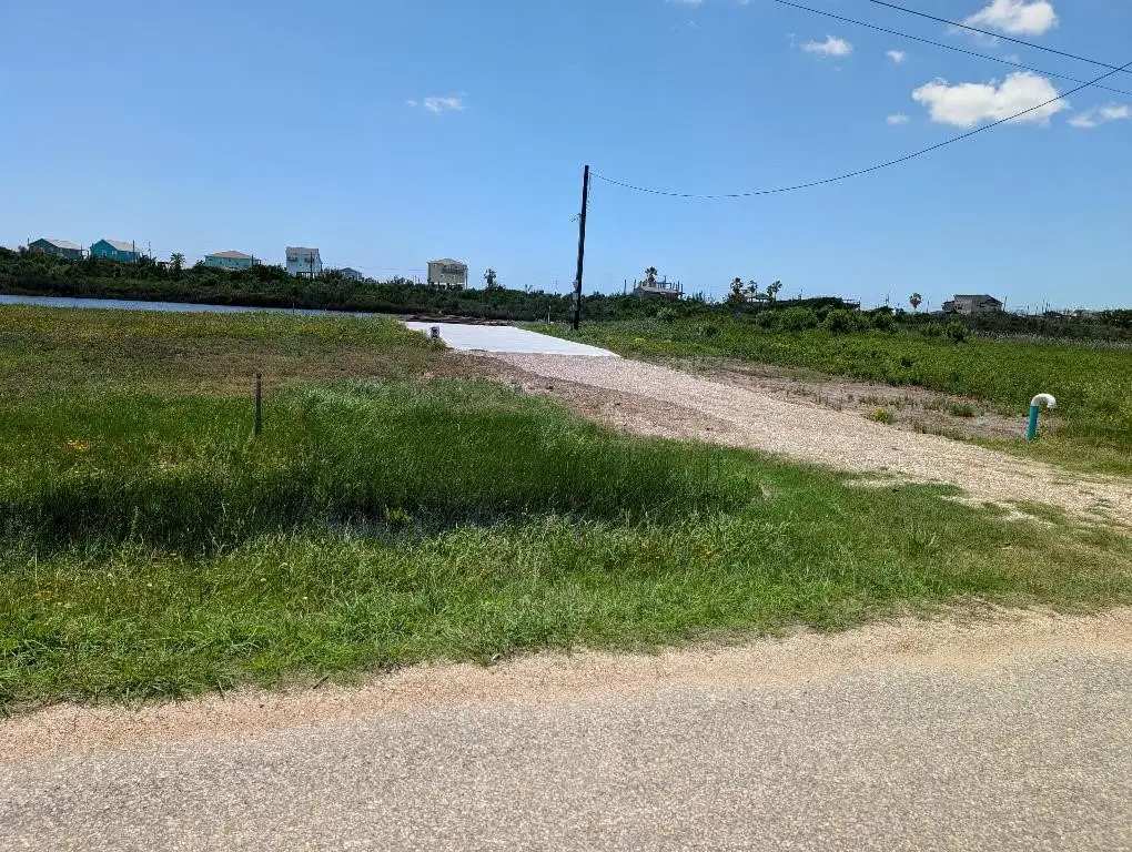 505 Cr 204 Dolphin Way Drive, Sargent, TX 77414 - Image #1