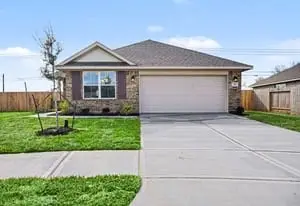 19 Greenbriar Loop, Angleton, TX 77515