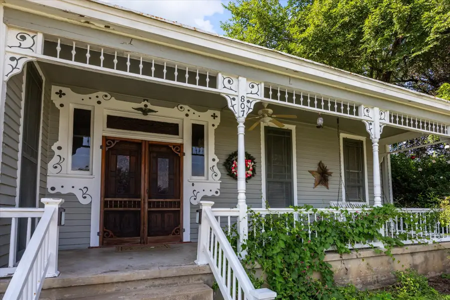 807 Summit Street, Schulenburg, TX 78956 - Image #3