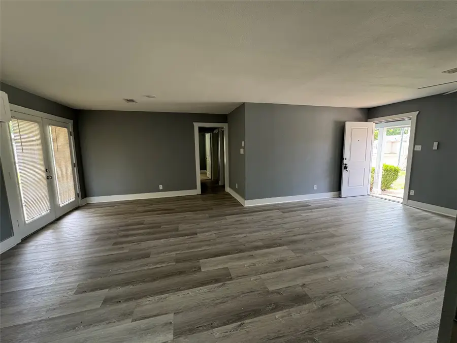 5159 Dumore Drive, Houston, TX 77048 - Image #2