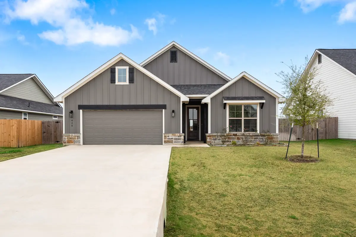 424 Brazos Bend, Snook, TX 77879 - Image #1