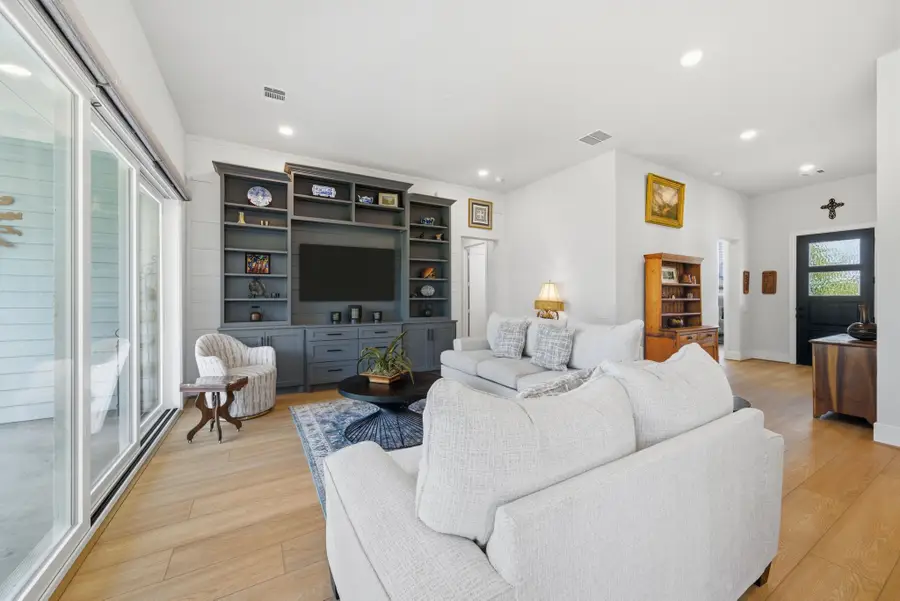 29011 Harbor Springs Court, Fulshear, TX 77441 - Image #2