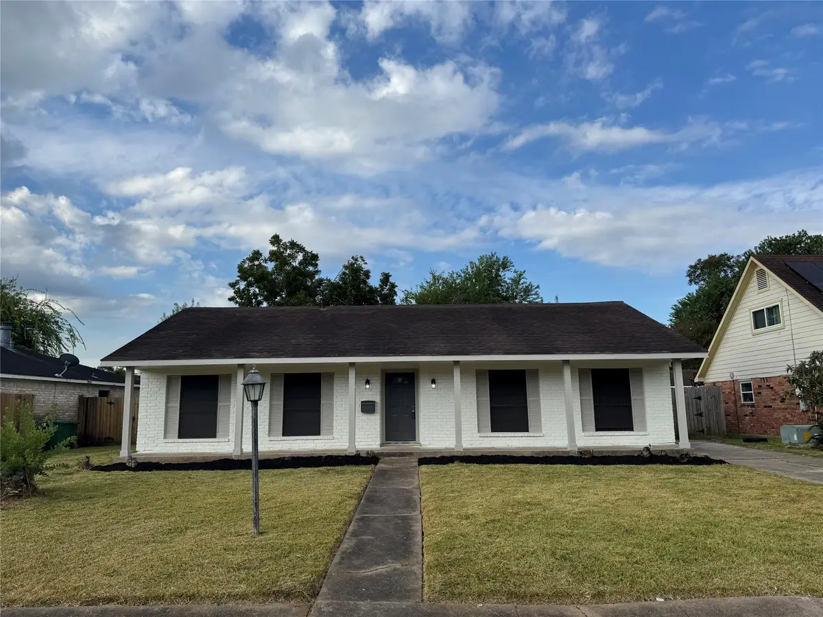 11010 Sageburrow Drive, Houston, TX 77089 - Image #1