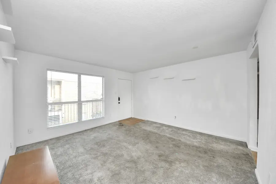 8100 Creekbend Drive #104, Houston, TX 77071 - Image #3