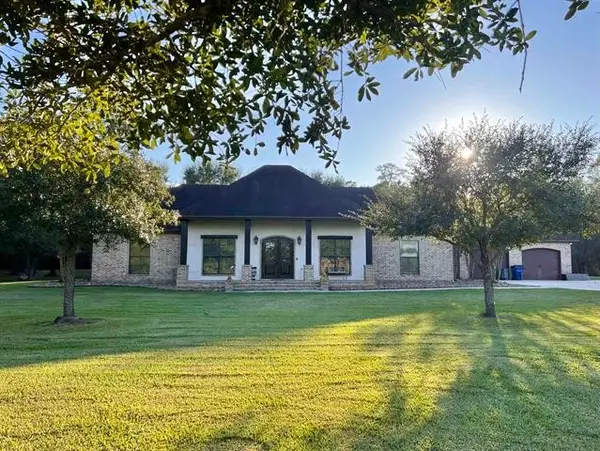 3225 Panda Road, Orange, TX 77632