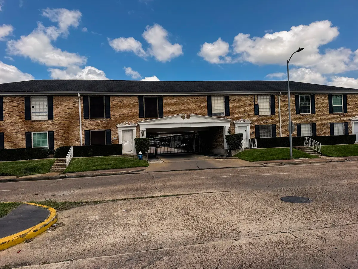 2201 Fountain View Drive #20, Houston, TX 77057 - #1