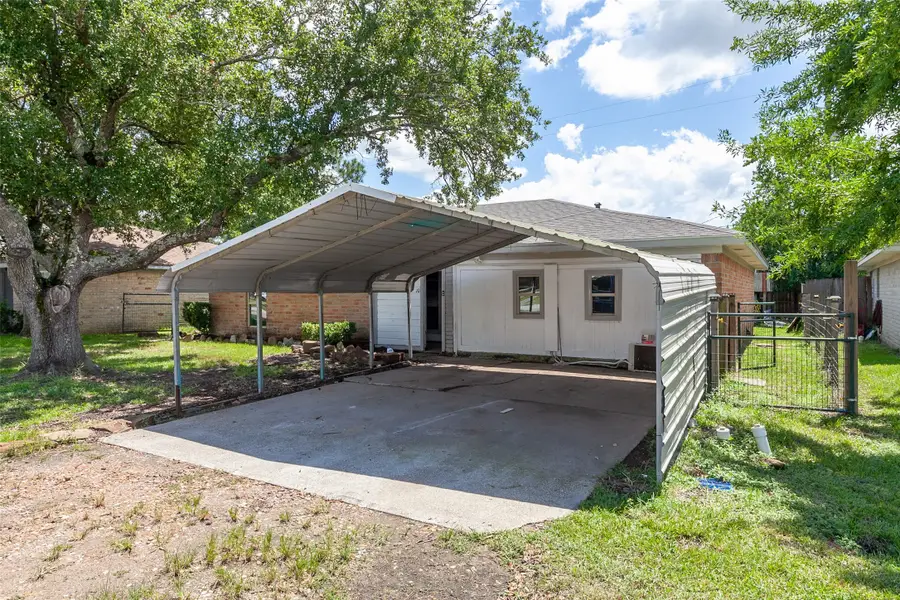 10 Parkland Street, Bridge City, TX 77611 - Image #2