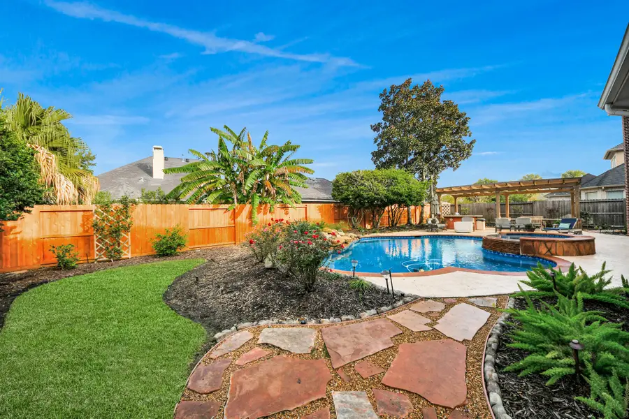 2803 Ridge Falls Drive, Manvel, TX 77578 - Image #2