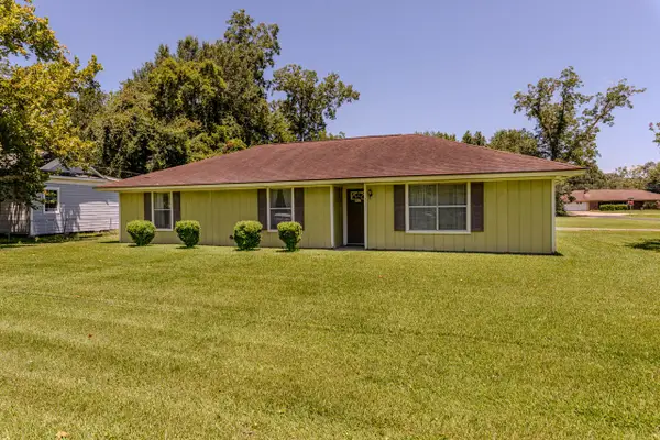 310 W Hartel Street, Sour Lake, TX 77659