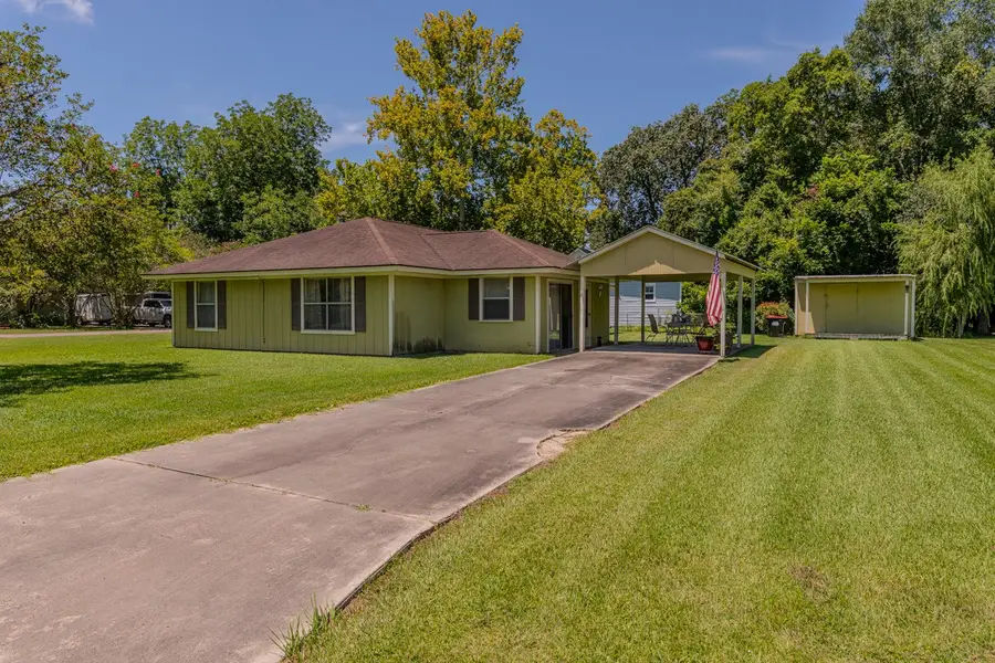 310 W Hartel Street, Sour Lake, TX 77659 - Image #2