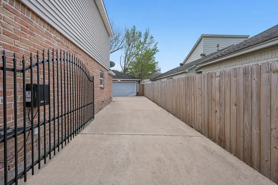 11319 Briar Forest Drive, Houston, TX 77077 - #3