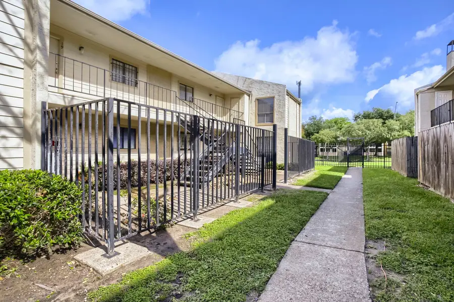 10075 Westpark Drive #17, Houston, TX 77042 - #3